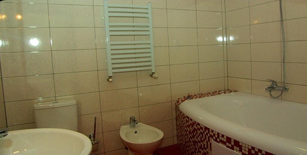 Hotel Deluxe Horodenka Pokój zdjęcie